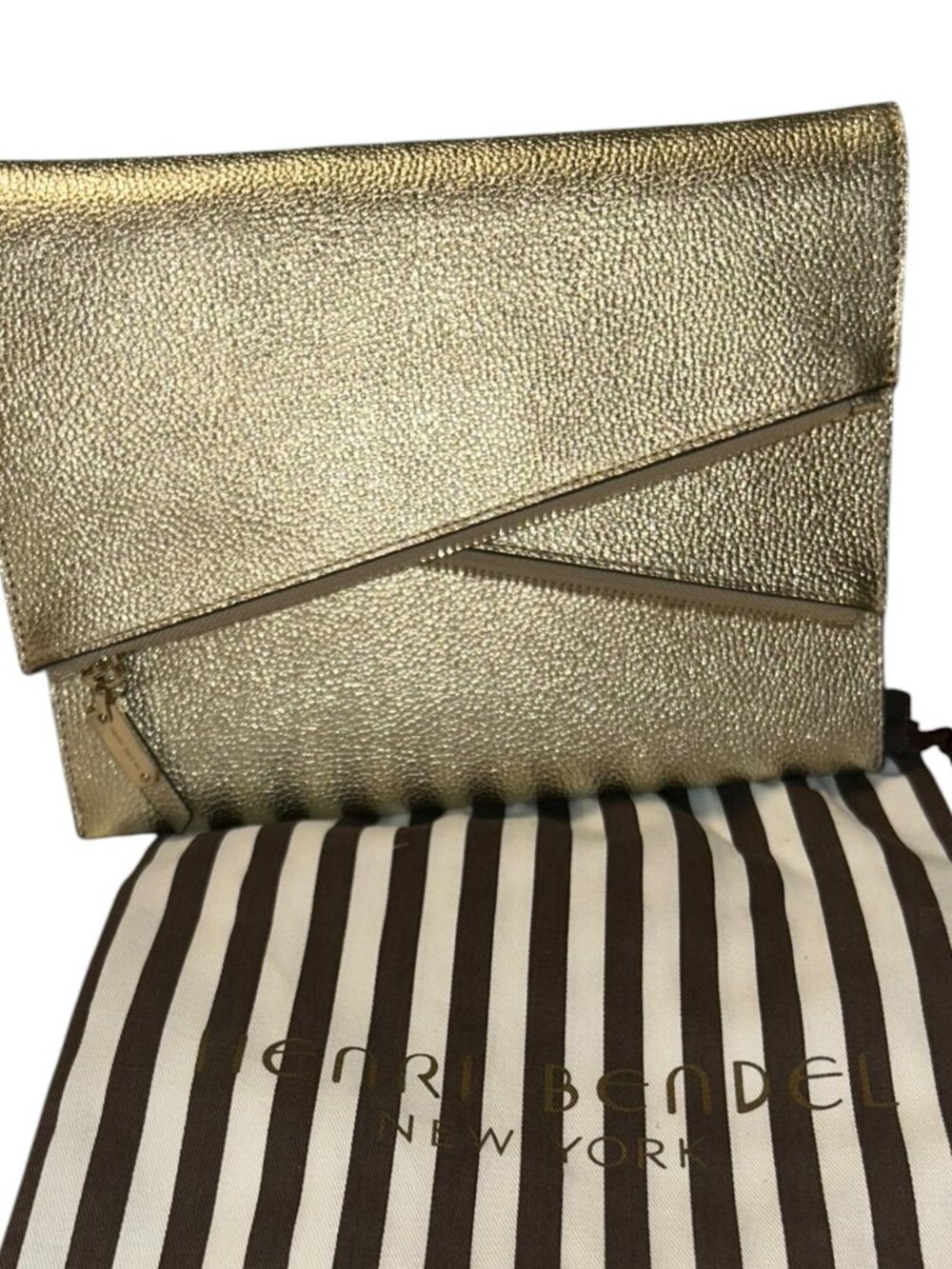 Henri Bendel clutch NWT - Picture 2 of 4